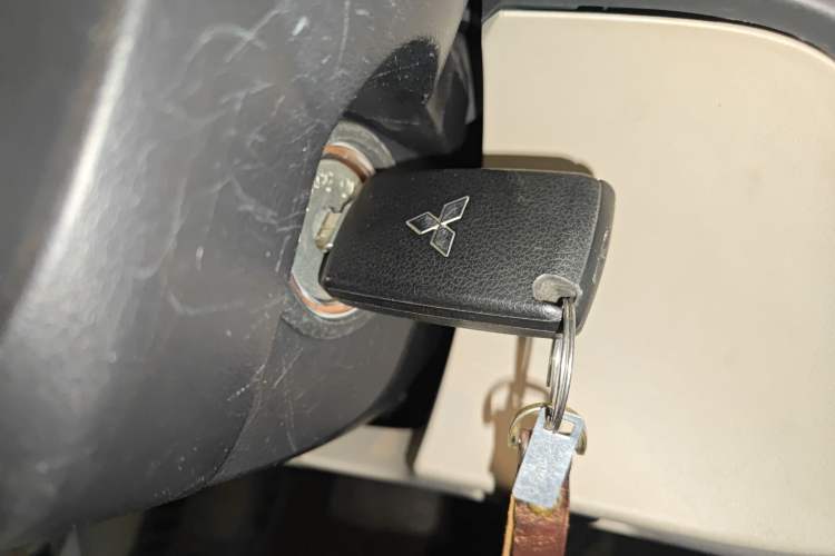 Used Mitsubishi Pajero 2018 V97 3.8L 5-Door GLS Sunroof Dual Differential – Middle East Vehicle Key
