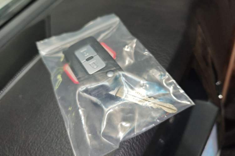 Used Mitsubishi Pajero  Vehicle Key