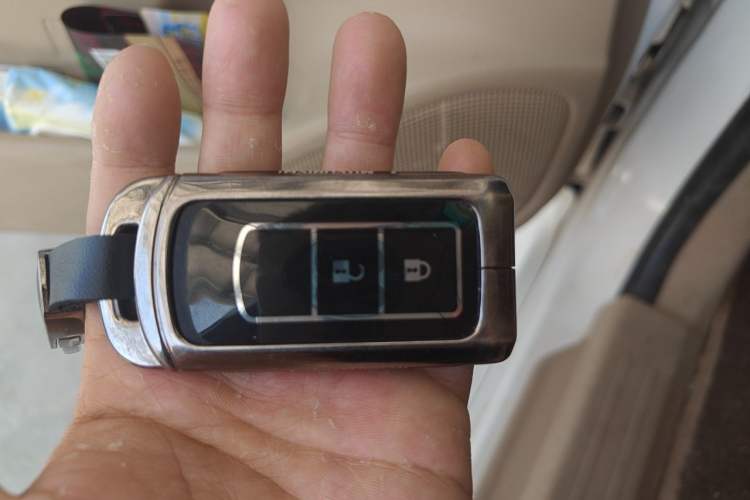 Used Mitsubishi Pajero  Vehicle Key