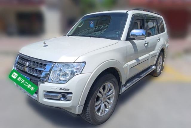 Used Mitsubishi Pajero 2018 V97 3.8L 5-Door GLS Sunroof Dual Differential – Middle East