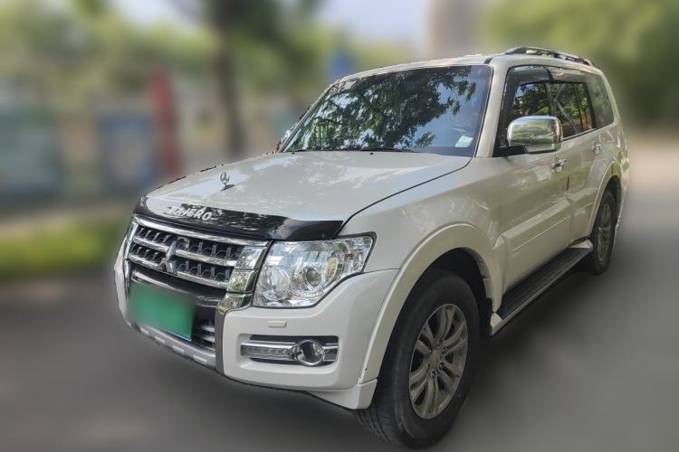 Used Mitsubishi Pajero 2017 Model, Automatic, 3.8L, 7 Seats Guazi used car, China used car export, Used car for sale, Used  cars, Cheapest cars for sale