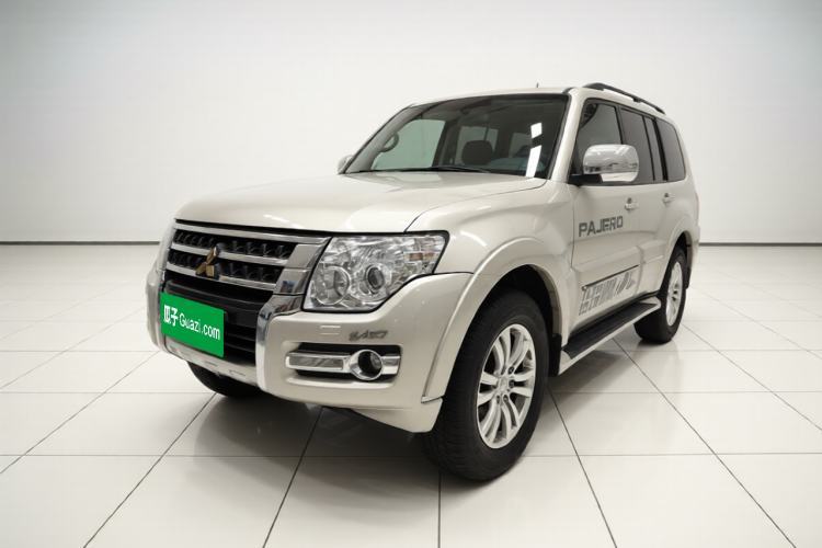 Używany Mitsubishi Pajero 2018 V97 3.8L 5-Door GLS Sunroof – Middle East Guazi used car, China used car export, Used car for sale, Used cars, Cheapest cars for sale