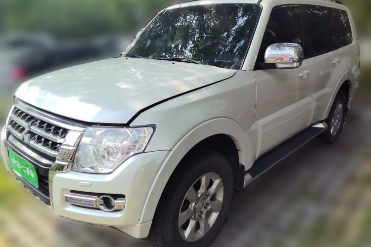 Used Mitsubishi Pajero 2018 3.0L Automatic Standard Edition Guazi used car, China used car export, Used car for sale, Used cars, Cheapest cars for sale