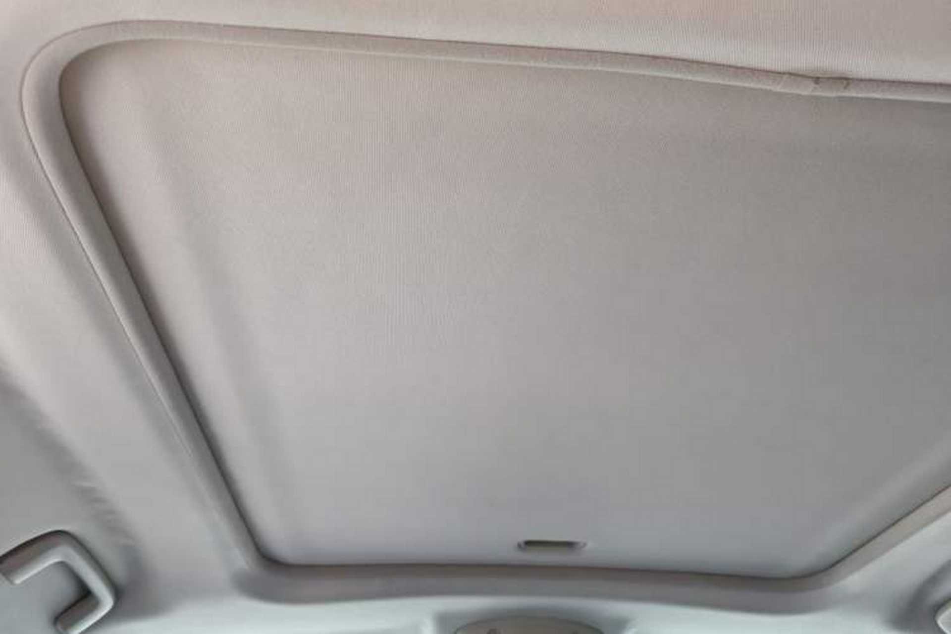 Used Mitsubishi Pajero 2018 3.0L Automatic Standard Edition Headliner