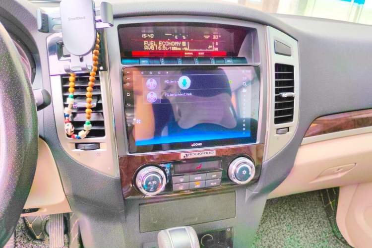 Used Mitsubishi Pajero 2019 V97 3.8L 5-Door GLS Middle East Edition Audio And AC Panel