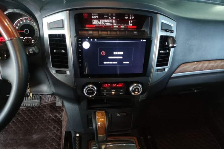 Used Mitsubishi Pajero 2019 3.0L Automatic Standard Edition Audio And AC Panel