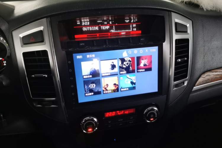 Used Mitsubishi Pajero 2019 3.0L Automatic Standard Edition Audio And AC Panel