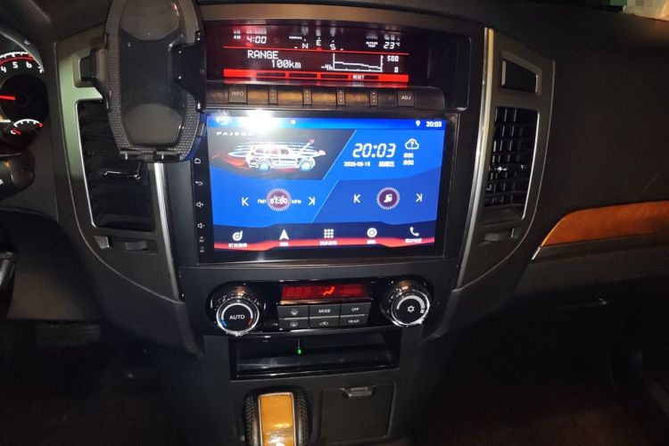 Used Mitsubishi Pajero 2019 3.0L Automatic Comfort Edition Audio And AC Panel