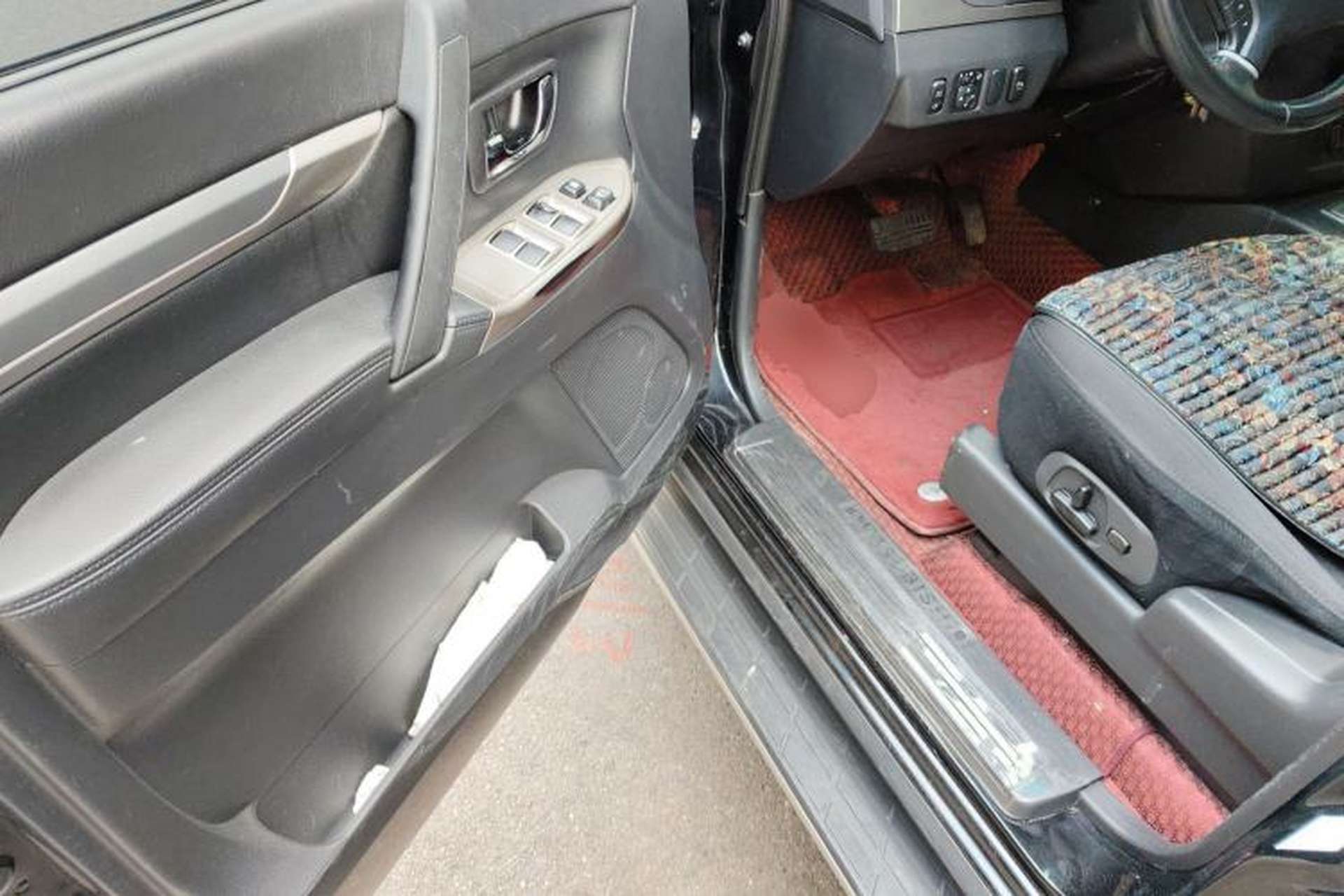 Used Mitsubishi Pajero 2019 3.0L Automatic Standard Edition Driver Seat