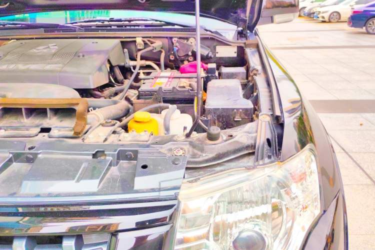Used Mitsubishi Pajero 2019 V97 3.8L 5-Door GLS Middle East Edition Engine Bay Left