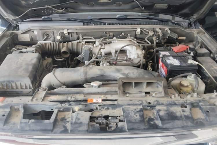 Used Mitsubishi Pajero 2019 3.0L Automatic Standard Edition Engine Bay