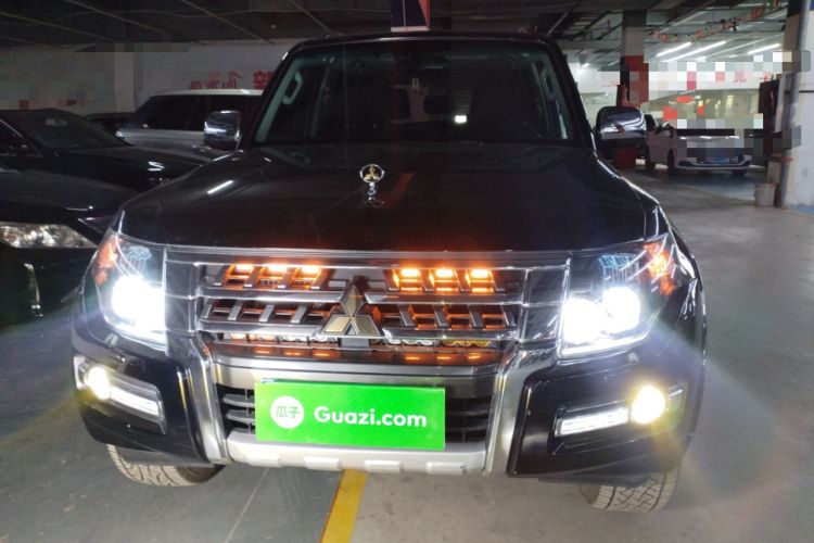 Used Mitsubishi Pajero 2019 V97 3.8L 5-Door GLS Middle East Edition Exterior 1
