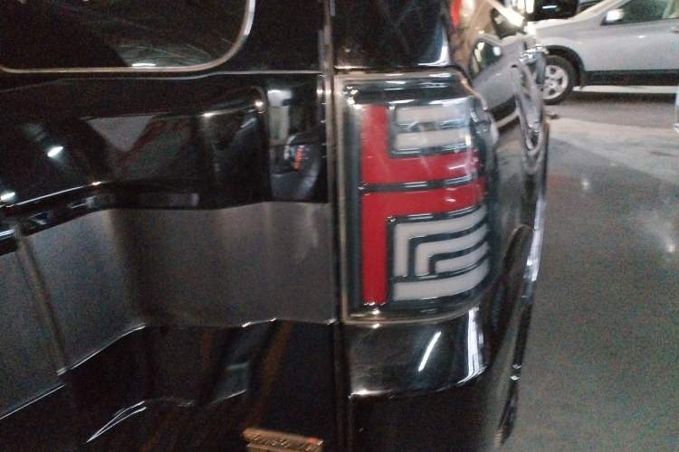 Used Mitsubishi Pajero 2019 V97 3.8L 5-Door GLS Middle East Edition Exterior 6