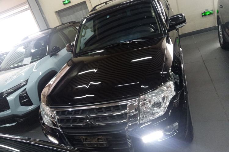 Used Mitsubishi Pajero 2019 3.0L Automatic Comfort Edition Front