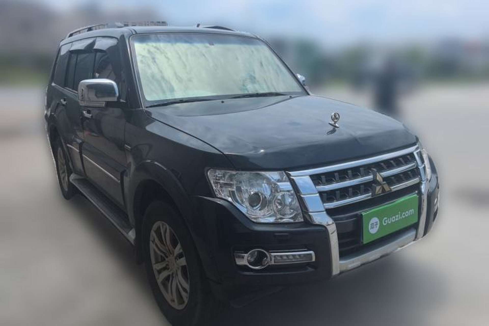 Used Mitsubishi Pajero 2019 V97 3.8L 5-Door GLS Sunroof Dual Differential – Middle East Front Right 45 Deg