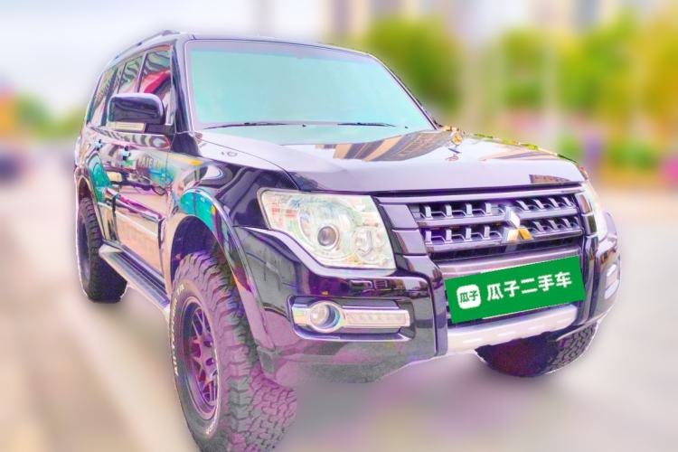 Used Mitsubishi Pajero 2019 V97 3.8L 5-Door GLS Middle East Edition Front Right 45 Deg
