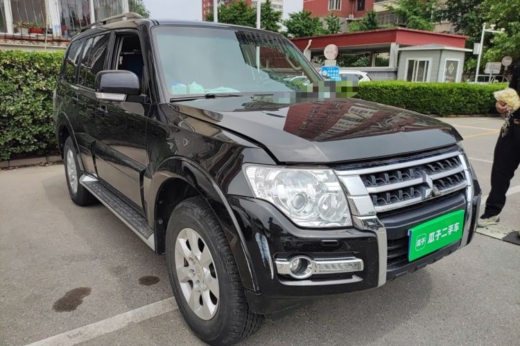 Used Mitsubishi Pajero 2019 3.0L Automatic Standard Edition Front Right 45 Deg