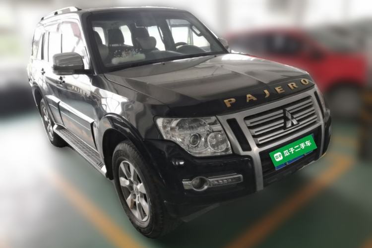 Used Mitsubishi Pajero 2019 3.0L Automatic Standard Edition Front Right 45 Deg