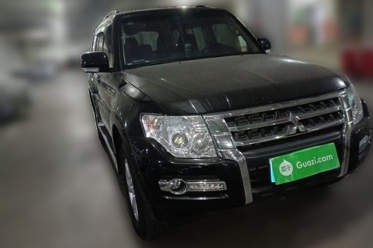 Used Mitsubishi Pajero 2019 3.0L Automatic Comfort Edition Front Right 45 Deg