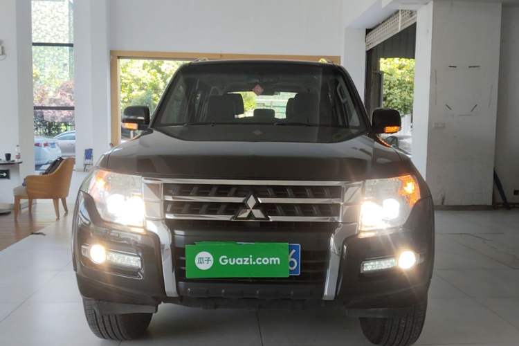 Used Mitsubishi Pajero 2019 3.0L Automatic Standard Edition Front