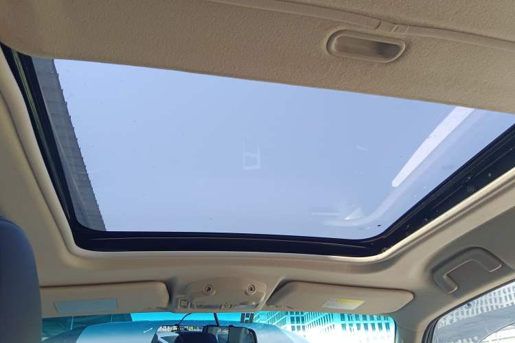 Used Mitsubishi Pajero 2019 3.0L Automatic Standard Edition Headliner