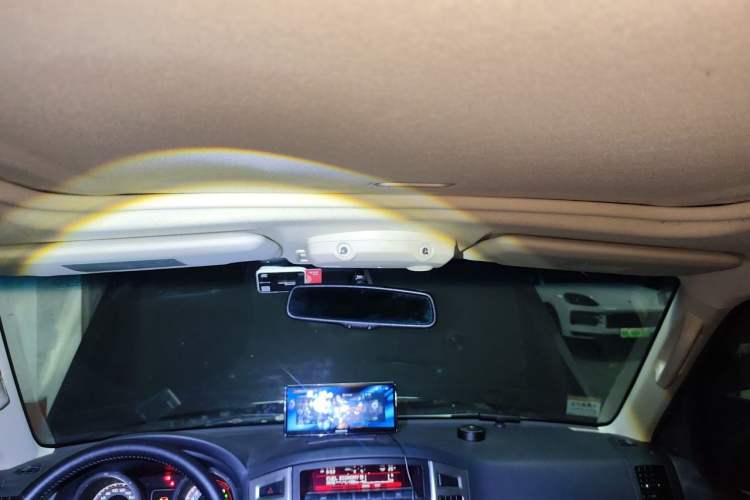 Used Mitsubishi Pajero 2019 3.0L Automatic Comfort Edition Headliner