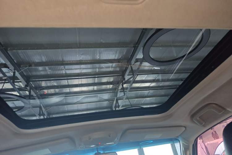 Used Mitsubishi Pajero 2019 3.0L Automatic Comfort Edition Headliner