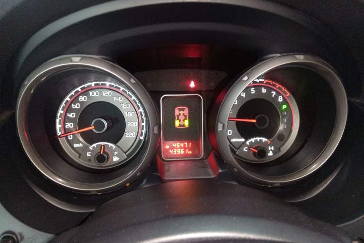 Used Mitsubishi Pajero 2019 3.0L Automatic Comfort Edition Instrument Cluster
