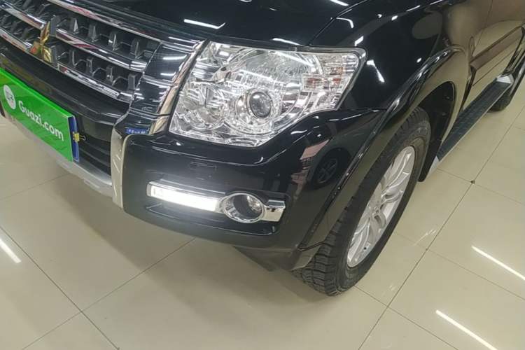 Used Mitsubishi Pajero 2019 V97 3.8L 5-Door GLS Middle East Edition Left Front Headlight