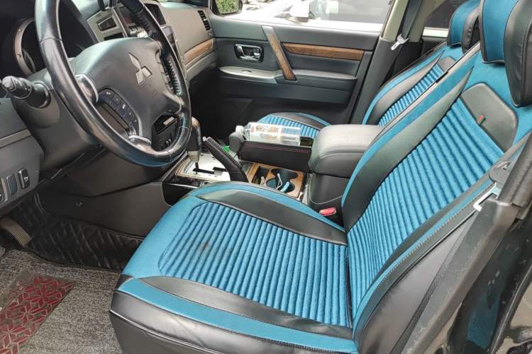 Used Mitsubishi Pajero 2019 3.0L Automatic Standard Edition Left Front Seat