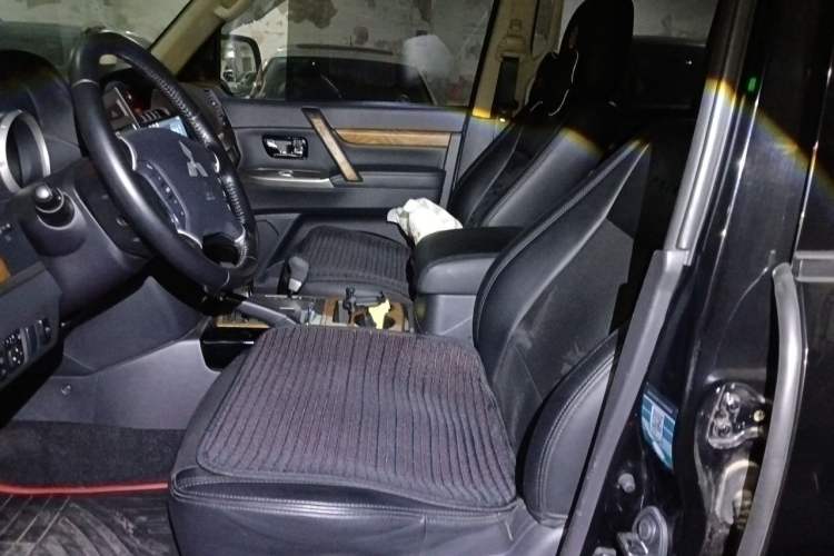 Used Mitsubishi Pajero 2019 3.0L Automatic Comfort Edition Left Front Seat