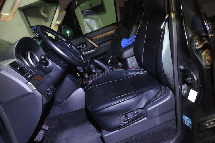 Used Mitsubishi Pajero 2019 3.0L Automatic Comfort Edition Left Front Seat
