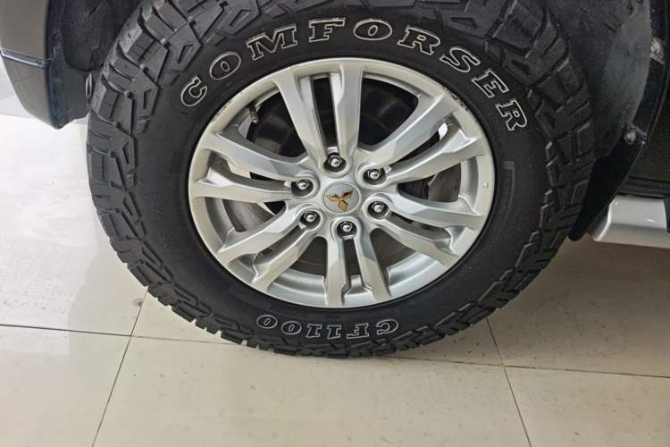 Used Mitsubishi Pajero 2019 V97 3.8L 5-Door GLS Middle East Edition Left Front Wheel Hub