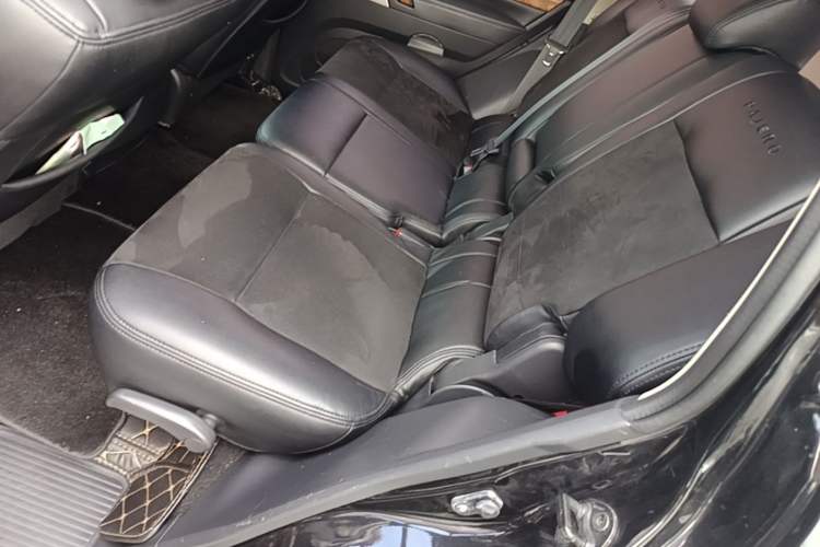 Used Mitsubishi Pajero 2019 3.0L Automatic Comfort Edition Left Rear Seat