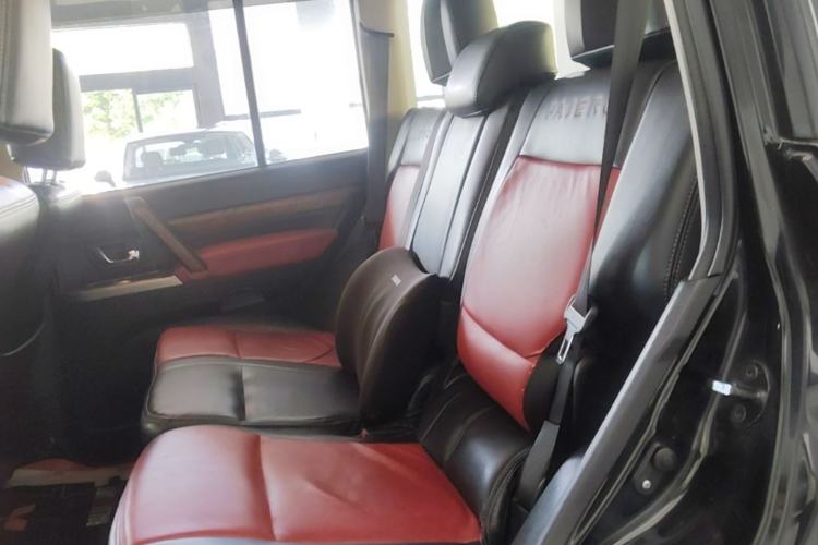 Used Mitsubishi Pajero 2019 3.0L Automatic Standard Edition Left Rear Seat