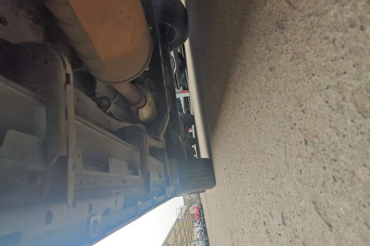 Used Mitsubishi Pajero 2019 V97 3.8L 5-Door GLS Middle East Edition Left Side Sill