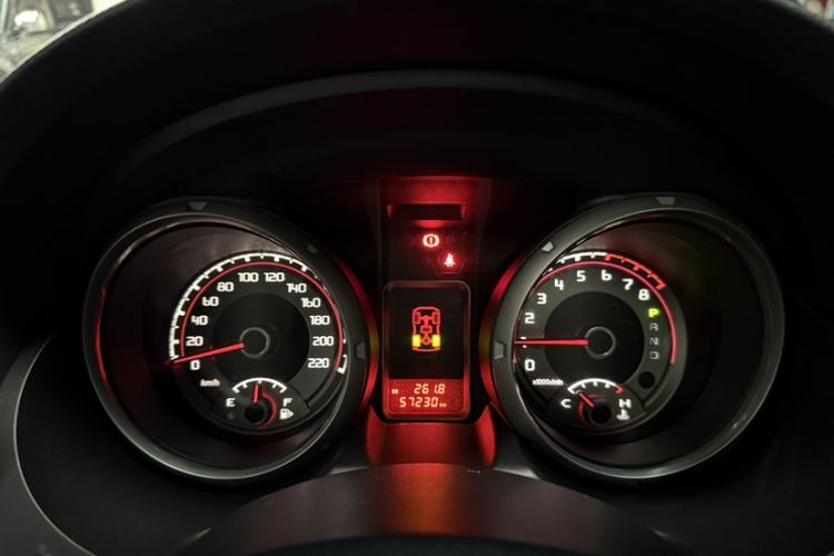Used Mitsubishi Pajero 2019 3.0L Automatic Standard Edition Odometer Close Up