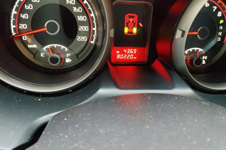 Used Mitsubishi Pajero 2019 3.0L Automatic Standard Edition Odometer Close Up