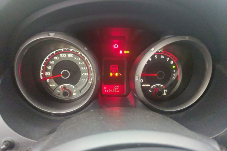 Used Mitsubishi Pajero 2019 3.0L Automatic Prestige Edition Odometer Close Up
