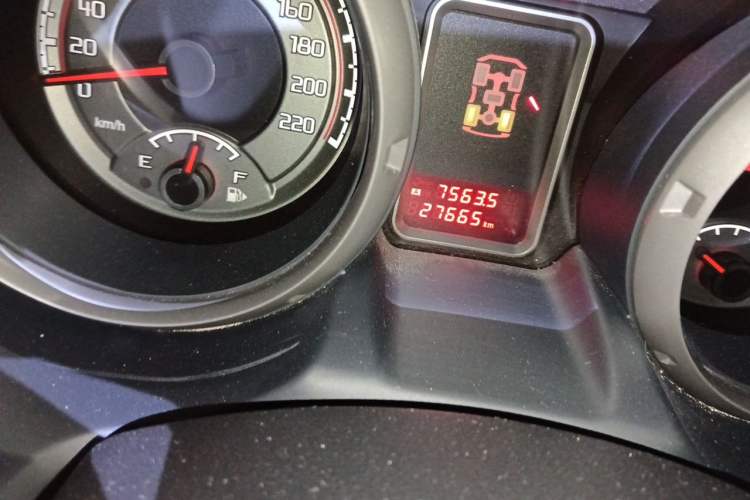 Used Mitsubishi Pajero 2019 3.0L Automatic Comfort Edition Odometer Close Up