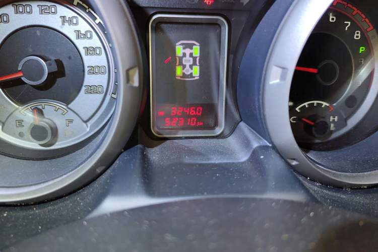 Used Mitsubishi Pajero 2019 3.0L Automatic Comfort Edition Odometer Close Up