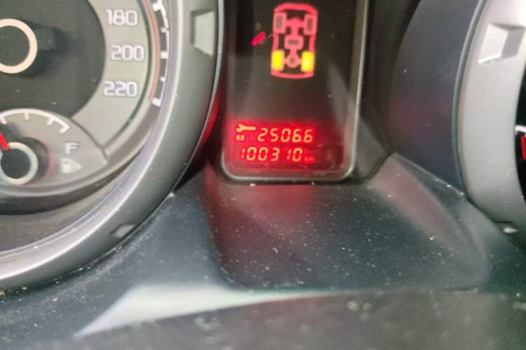 Used Mitsubishi Pajero 2019 3.0L Automatic Luxury Edition Odometer Close Up