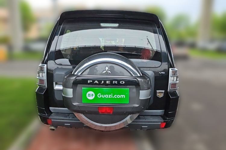Used Mitsubishi Pajero 2019 3.0L Automatic Comfort Edition Rear