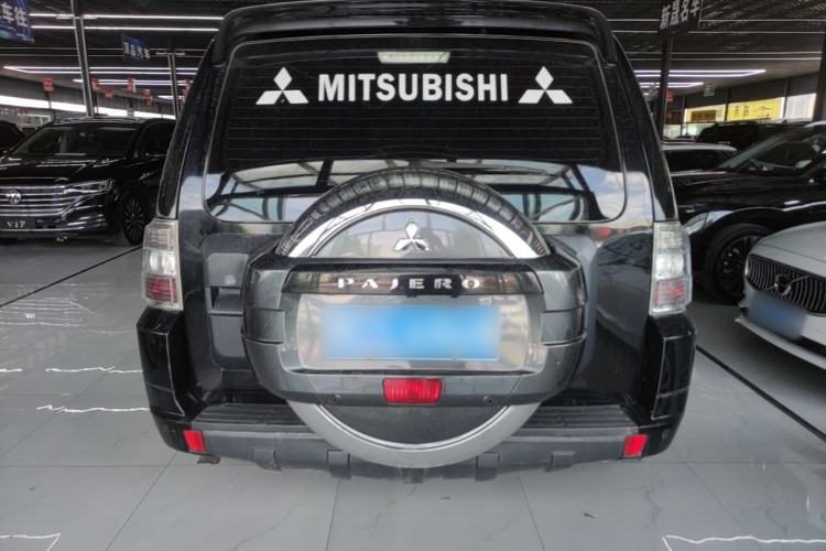 Used Mitsubishi Pajero 2019 3.0L Automatic Standard Edition Rear