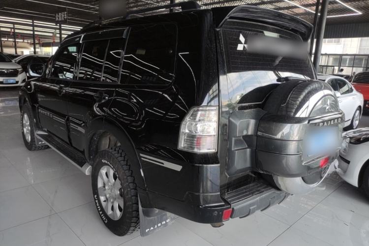 Used Mitsubishi Pajero 2019 3.0L Automatic Standard Edition Rear Left 45 Deg