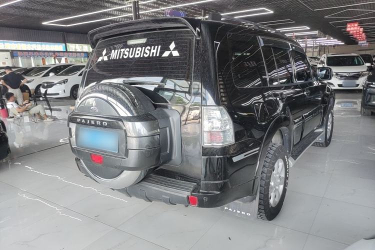 Used Mitsubishi Pajero 2019 3.0L Automatic Standard Edition Rear Right 45 Deg