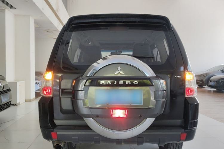 Used Mitsubishi Pajero 2019 3.0L Automatic Standard Edition Rear