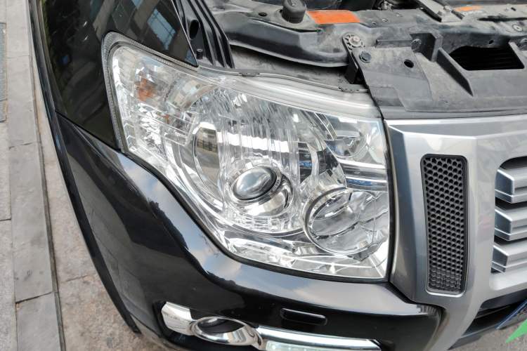 Used Mitsubishi Pajero 2019 3.0L Automatic Standard Edition Right Front Headlight