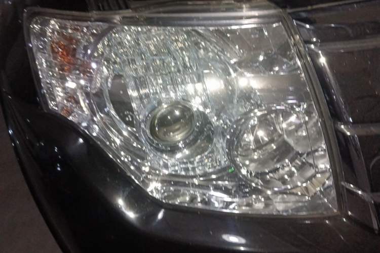 Used Mitsubishi Pajero 2019 3.0L Automatic Comfort Edition Right Front Headlight