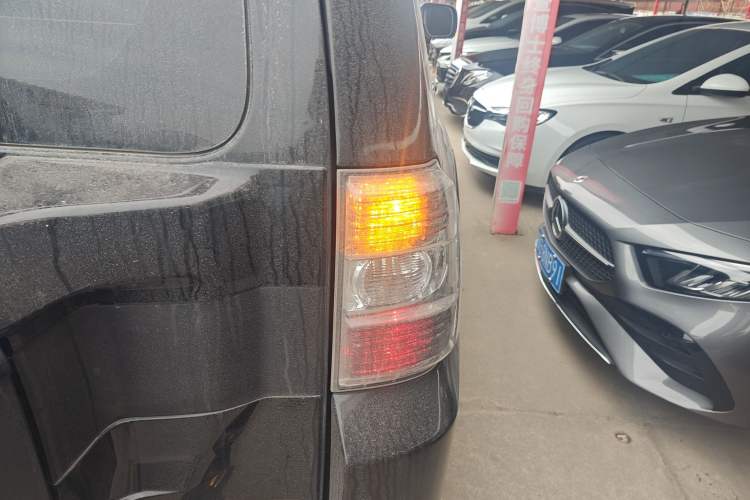 Used Mitsubishi Pajero 2019 V97 3.8L 5-Door GLS Middle East Edition Right Rear Taillight